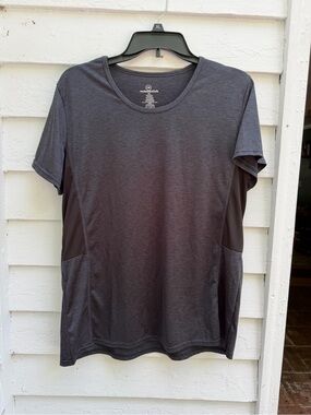 Women’s Charcoal Short Sleeve Performance Tee